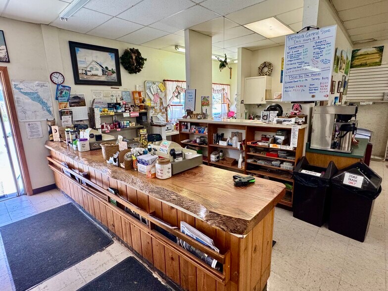 More Photos Of 40 Sherman st, Petrolia General Retail For Sale