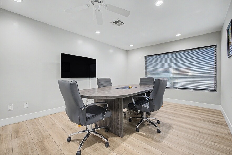 More Photos Of 6470 W Desert Inn Rd, Las Vegas Medical For Sale