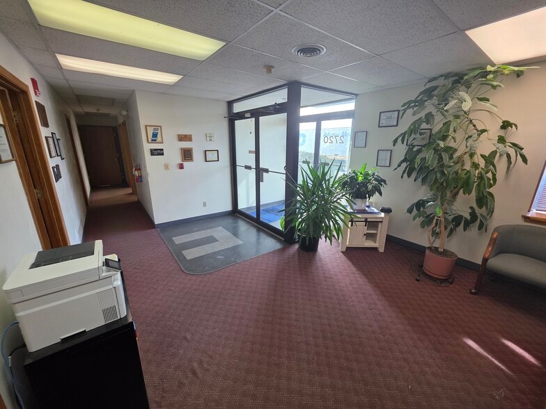 More Photos Of 2720 E Highway 44, Rapid City Freestanding For Lease