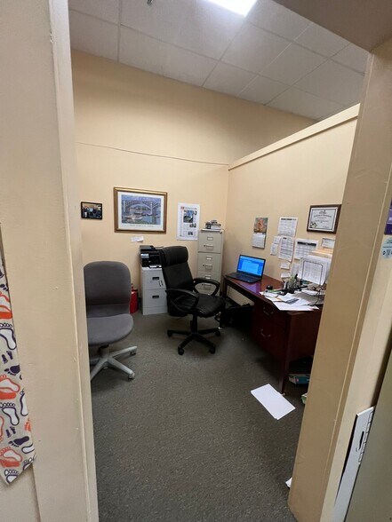 More Photos Of 21213 Harper Ave, Saint Clair Shores Drugstore For Lease