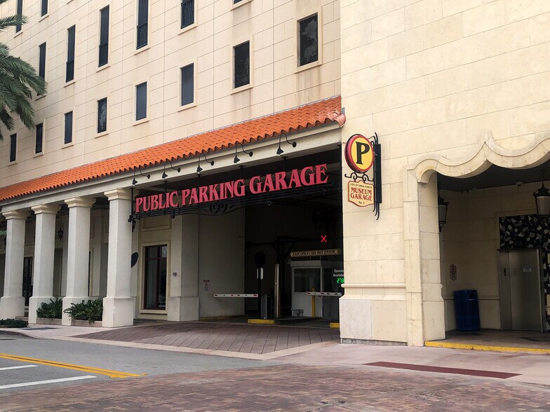 More Photos Of 290 Aragon Ave, Coral Gables Freestanding For Lease