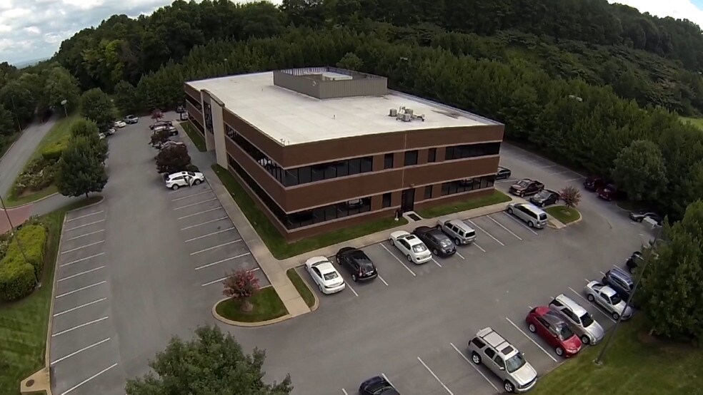More Photos Of 1200 Premier Dr, Chattanooga Loft Creative Space For Lease