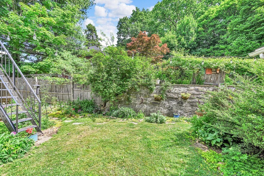 More Photos Of 1305 Hampden Blvd, Reading Multifamily For Sale