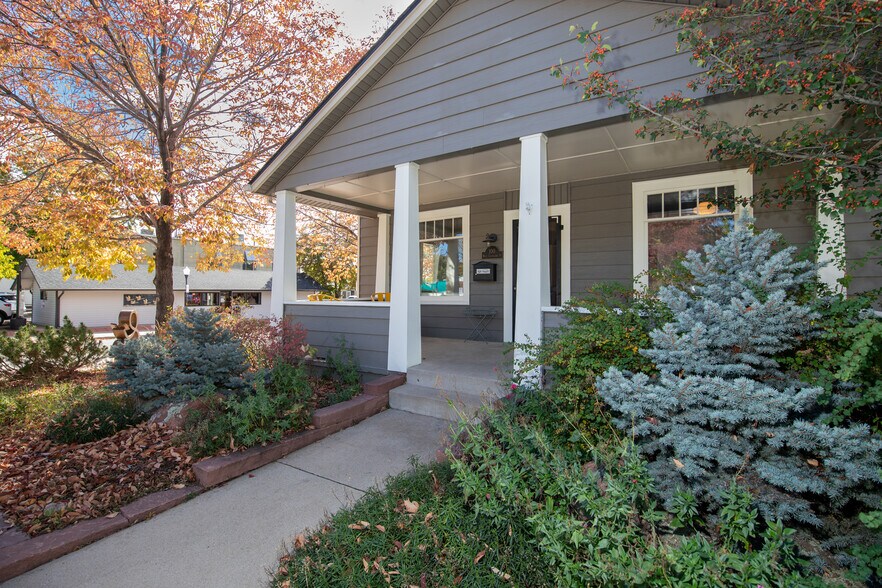More Photos Of 100 W Cleveland St, Lafayette Freestanding For Sale