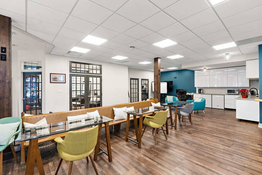 More Photos Of 438 Division St, Sewickley Office For Lease