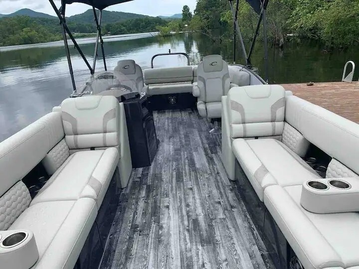 More Photos Of 2003 Bend of the Riv, Hiawassee Specialty For Sale