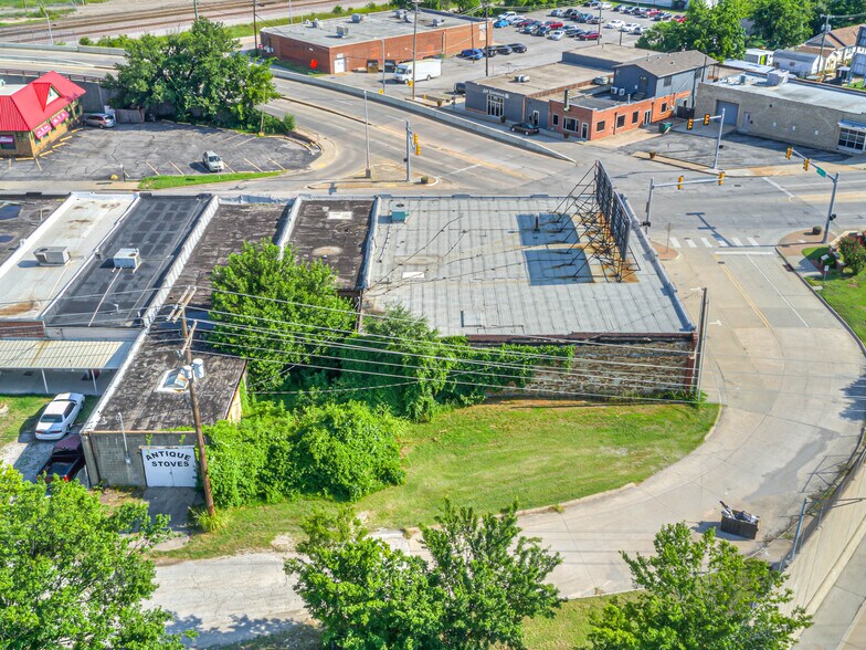 More Photos Of 4067 Southwest Blvd, Tulsa General Retail For Sale