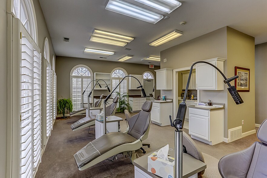 More Photos Of 3100-3106 Professional Plz, Germantown Medical For Sale