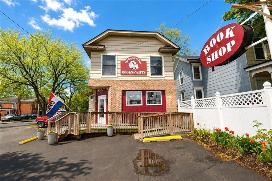 More Photos Of 450 E Main St, Palmyra General Retail For Sale