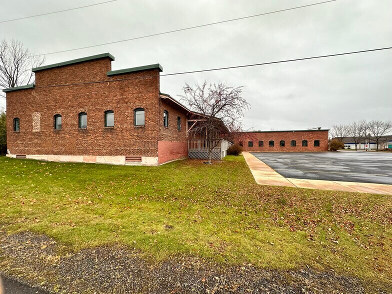 More Photos Of 118 3rd St E, Ashland Office For Sale