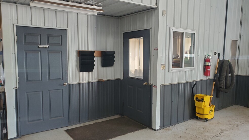 More Photos Of 9449 Genesee St, New Lothrop Auto Repair For Sale