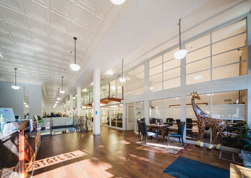 More Photos Of 447 State St, Salem Apartments For Lease