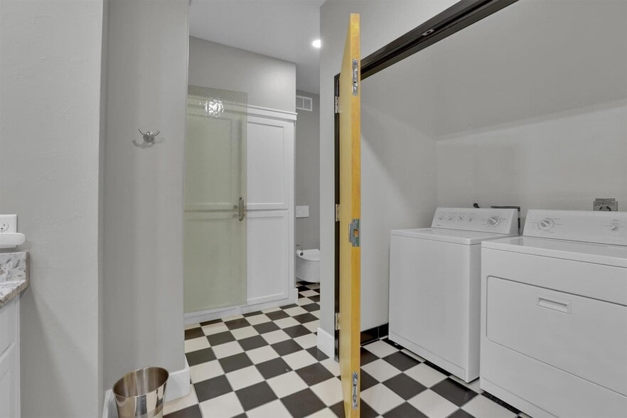 More Photos Of 3575 Lone Star Cir, Fort Worth Apartments For Sale