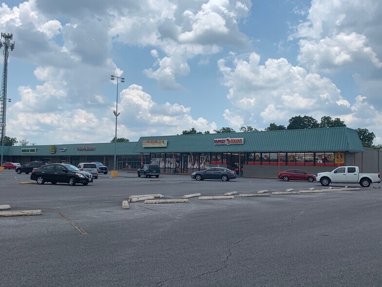 More Photos Of 3210 Avenue A, Beaumont Storefront For Sale