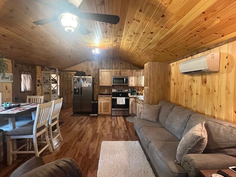 More Photos Of 462 Adams rd, Julian Trailer Camper Park For Sale