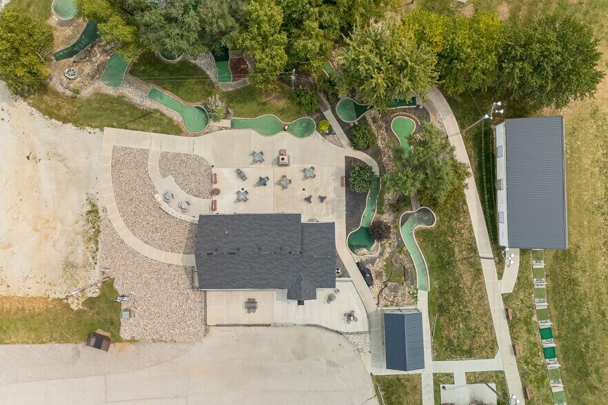 More Photos Of 6480 SE Highway 169, Saint Joseph Sports And Entertainment For Sale