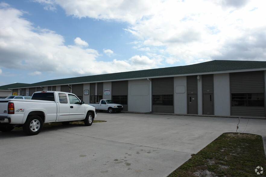 Primary Photo Of 3030-3050 SE Dominica Ter, Stuart Warehouse For Lease