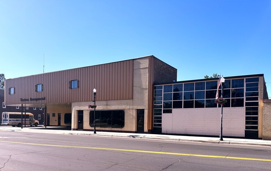More Photos Of 620 E Howard St, Hibbing Parking Garage For Sale