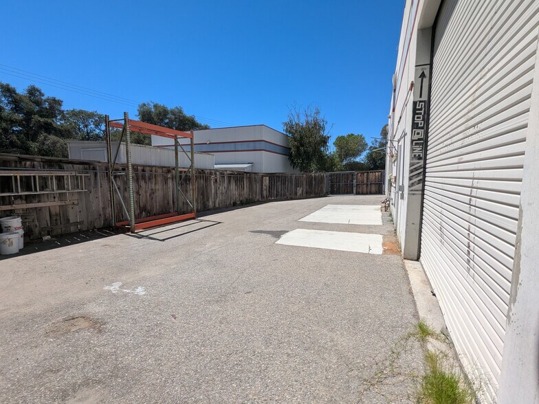More Photos Of 3140 El Camino Real Ave, Atascadero Warehouse For Lease