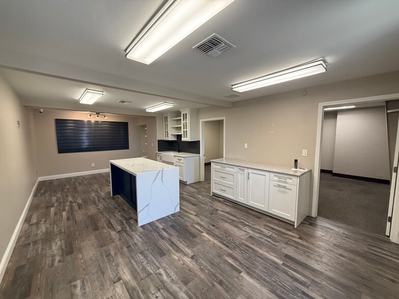 More Photos Of 3765 Cincinnati Ave, Rocklin Manufacturing For Lease