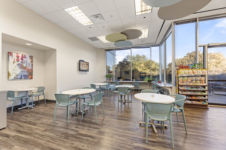 More Photos Of 10000 N Central Expy, Dallas Office Residential For Lease