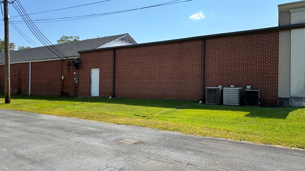 More Photos Of 6 Redmond Ct NW, Rome Industrial For Sale