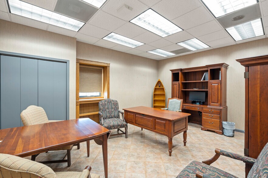 More Photos Of 108 Stallcup Dr, Sikeston General Retail For Sale