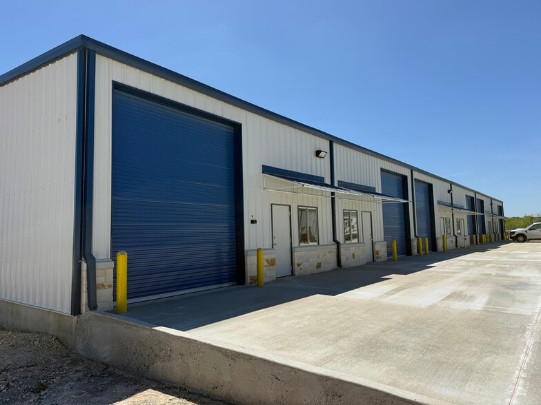 Primary Photo Of 8081 Old Bastrop Rd, New Braunfels Unknown For Lease