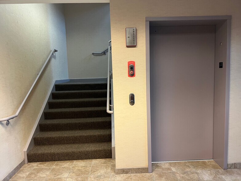 More Photos Of 5298 Kyler Ave NE, Albertville Medical For Lease