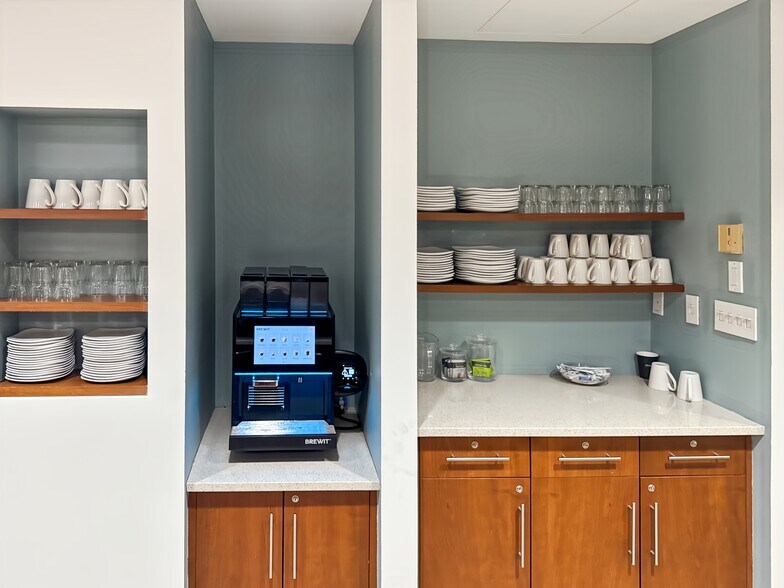 More Photos Of 10 Post Office Sq, Boston Coworking Space