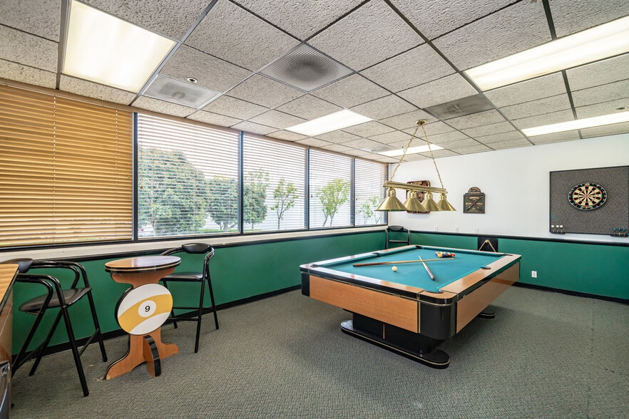 More Photos Of 231 W Blueridge Ave, Orange Manufacturing For Sale