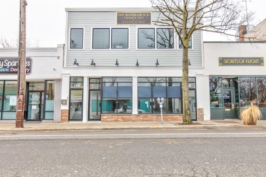 More Photos Of 166 Main St, Port Washington Storefront For Lease