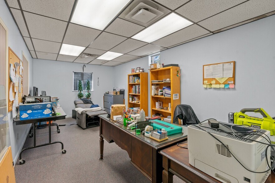 More Photos Of 75 Jackson Ave, Cohoes Warehouse For Lease