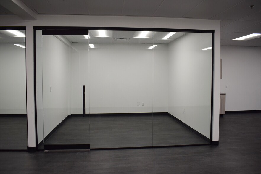 More Photos Of 4245 S Grand Canyon Dr, Las Vegas General Retail For Lease