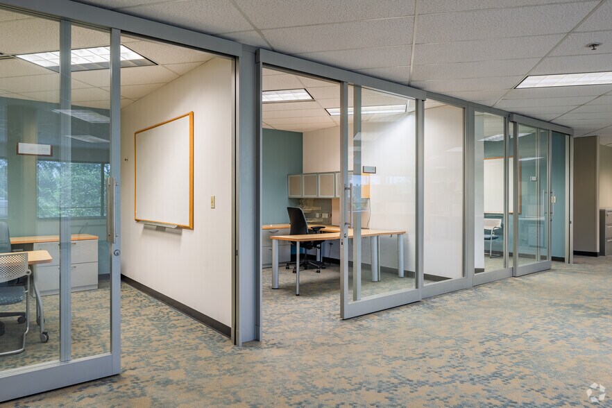 More Photos Of 11775 Borman Dr, Saint Louis Office For Lease