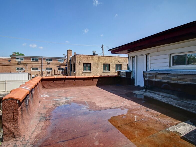 More Photos Of 3938 N Central Ave, Chicago Storefront Retail Residential For Sale