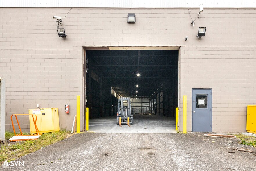 More Photos Of 1115 Delaware Ave, Lexington Warehouse For Lease