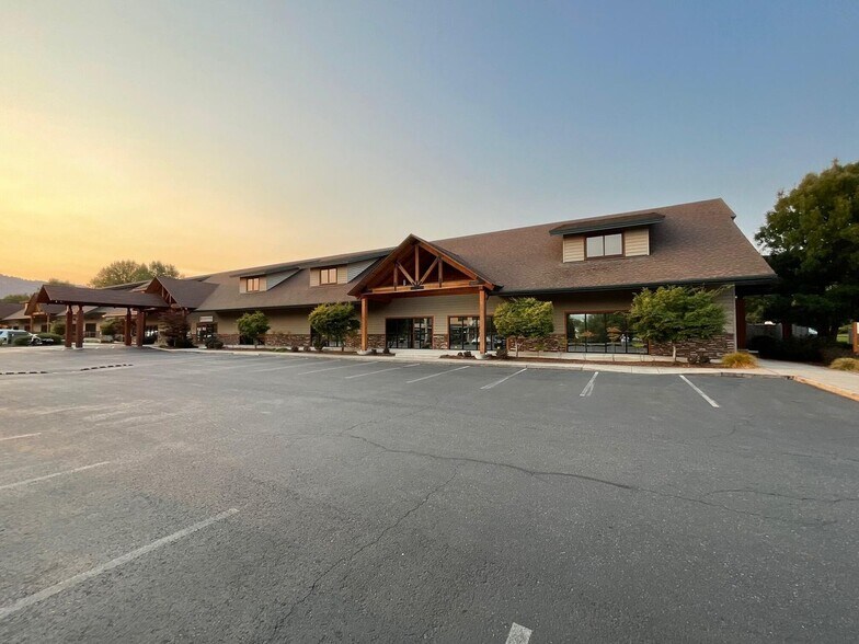 More Photos Of 1879 Williams Hwy, Grants Pass Medical For Sale