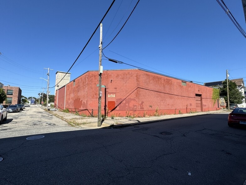 More Photos Of 42 Westfield St, Providence Manufacturing For Sale