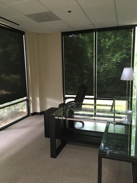 More Photos Of 2385 Satellite Blvd, Duluth Office Residential For Lease
