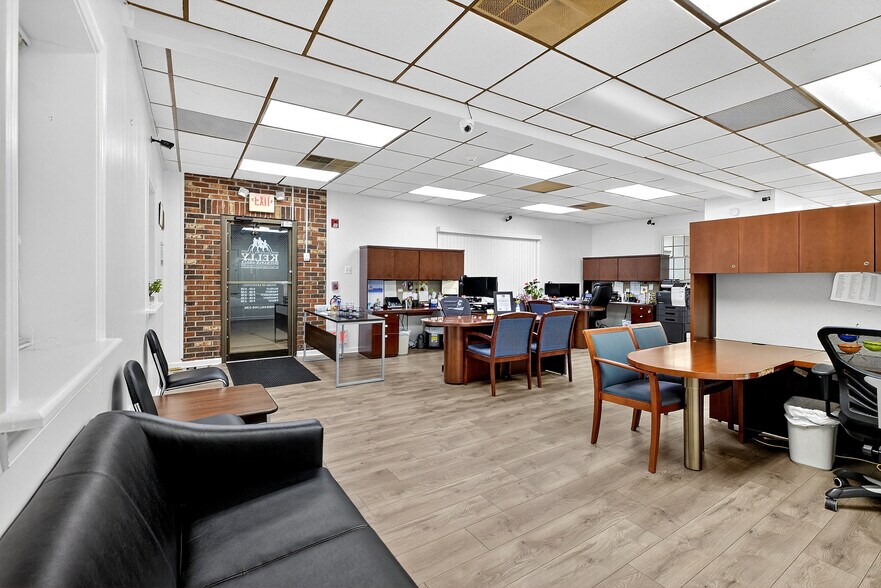 More Photos Of 1507 Meetinghouse Rd, Boothwyn General Retail For Lease