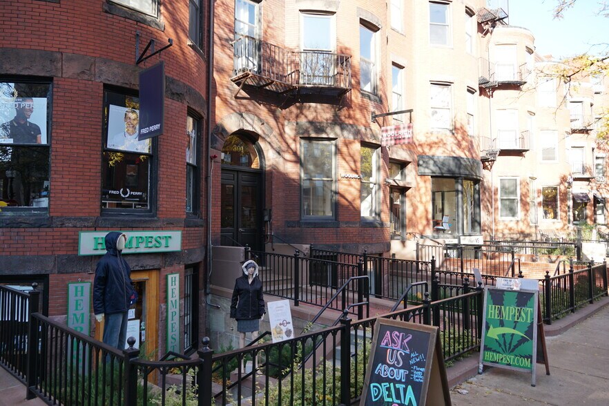 More Photos Of 299 Newbury St, Boston Apartments For Lease