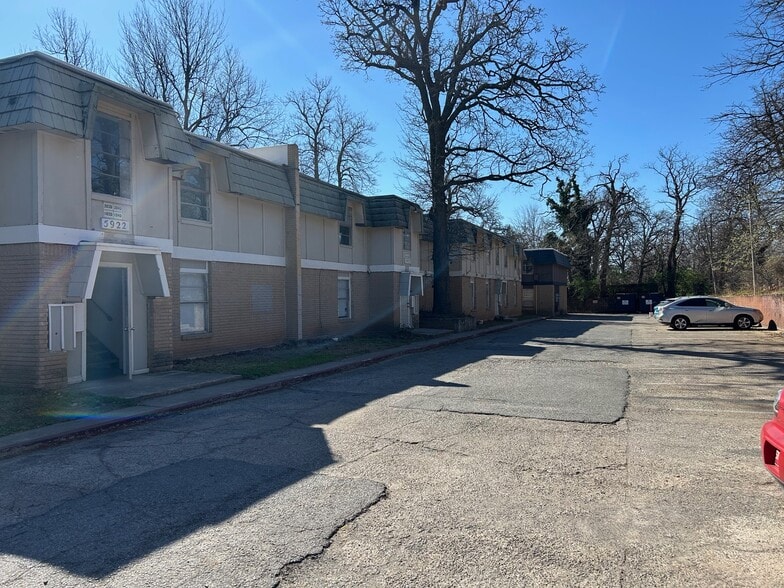 More Photos Of 5924 NW 10th St, Oklahoma City Apartments For Sale