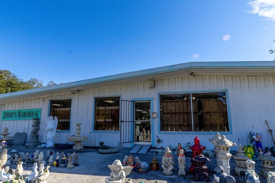 Primary Photo Of 1300 Ponce De Leon Blvd, Brooksville Warehouse For Sale