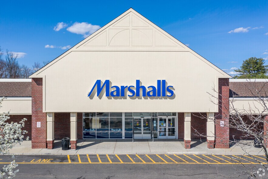 More Photos Of 1425-1433 Route 300, Newburgh Unknown For Lease