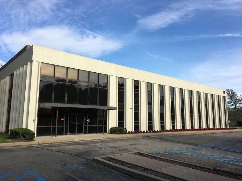 More Photos Of 16 Wing Dr, Cedar Knolls Office For Lease