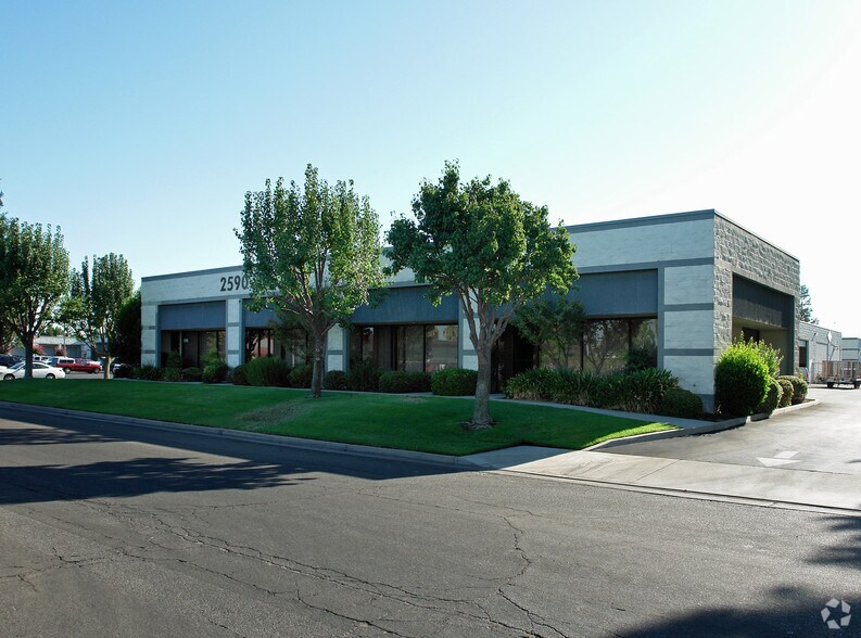 More Photos Of 2590 N Grove Industrial Dr, Fresno Unknown For Lease