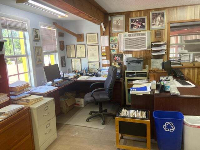 More Photos Of 94381 Overseas Hwy, Tavernier Service For Sale