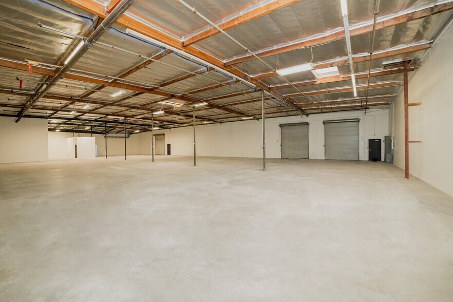 More Photos Of 15020 S Main St, Gardena Warehouse For Sale