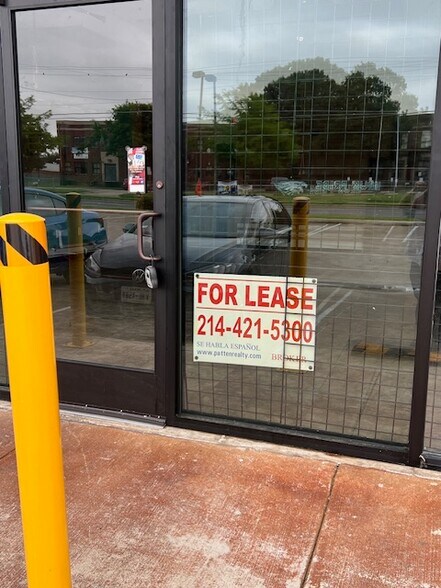 More Photos Of 516 S Hampton Rd, Dallas Storefront Retail Office For Lease